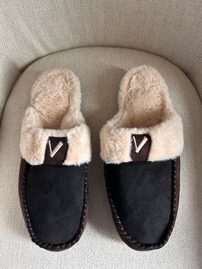 “NEW” VONMAY MEN SLIPPERS